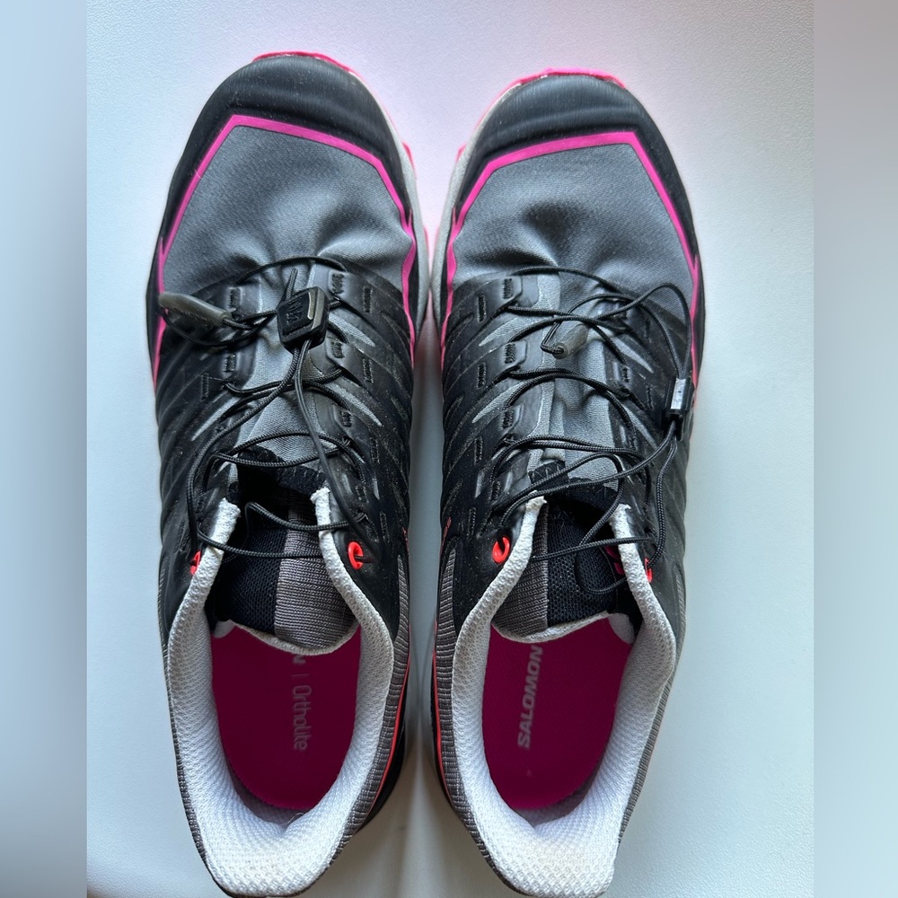 Salomon ThunderCross Ortholite trail running shoes Size 8.5 Women’s. Worn once.